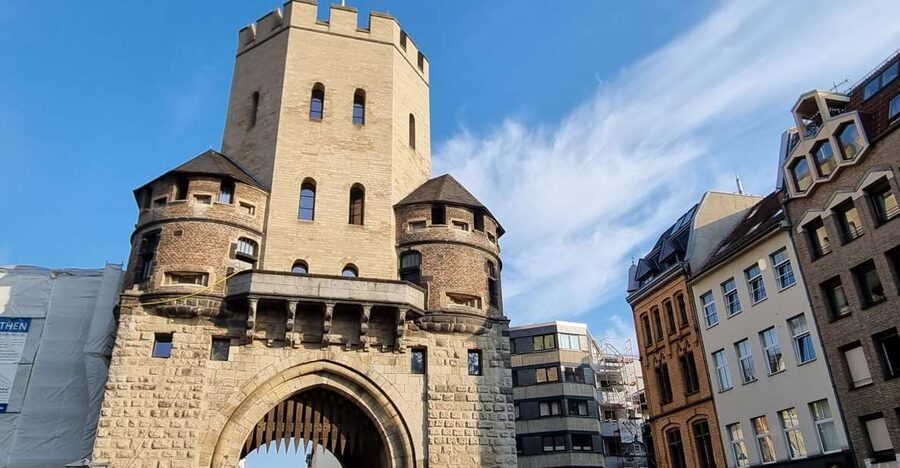Cologne: Southside Severinsquarter Guided Tour in German - The city wall and Severinstorburg gate: seeing Cologne around 1180