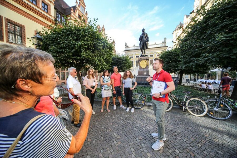 Combo Tour in Leipzig: Guided City Tour & City Sightseeing - Meeting at Katharinum and Starting with a Practical Old Town Walk