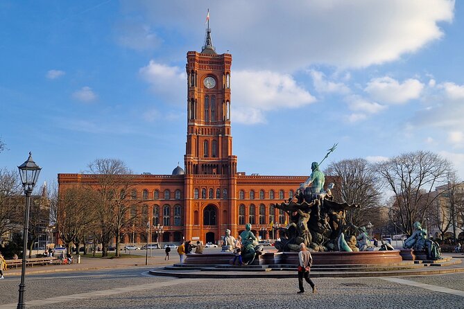 Dark Berlin Criminal Tour - Stop 5: Littenstraße and court history tied to Lola