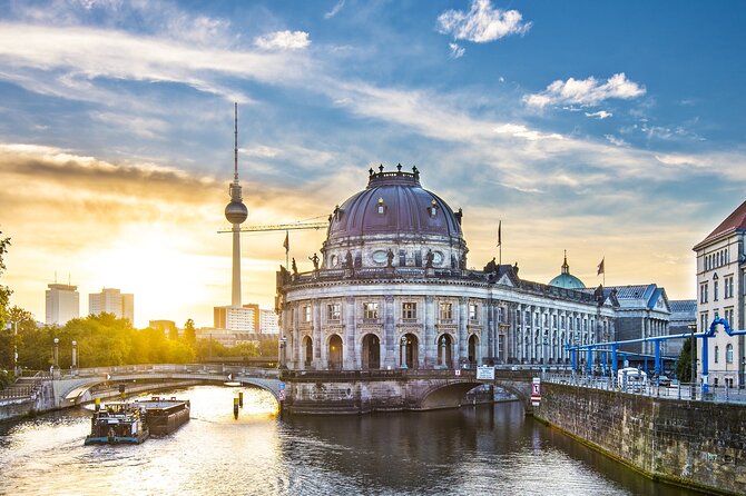 Deluxe Berlin: Hassle-Free Shore Tour from Warnemunde Cruise Port - Charlottenburg Palace, Kurfürstendamm, and Berlin’s west-side story