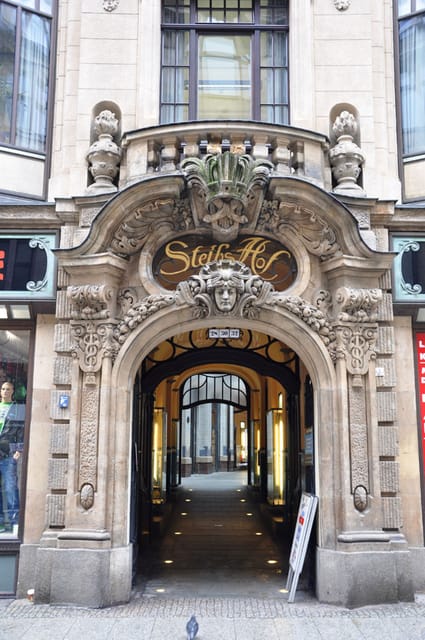 Der Leipziger Passagen-Rundgang in der Altstadt - Cloth merchants, horse carriages, and why these routes were built