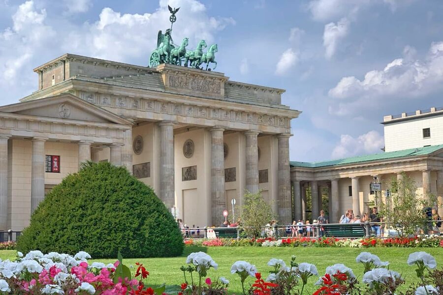 Discover Berlin Express Tour: 2hr Highlights - Key Highlights You’ll Actually Feel on This Walk
