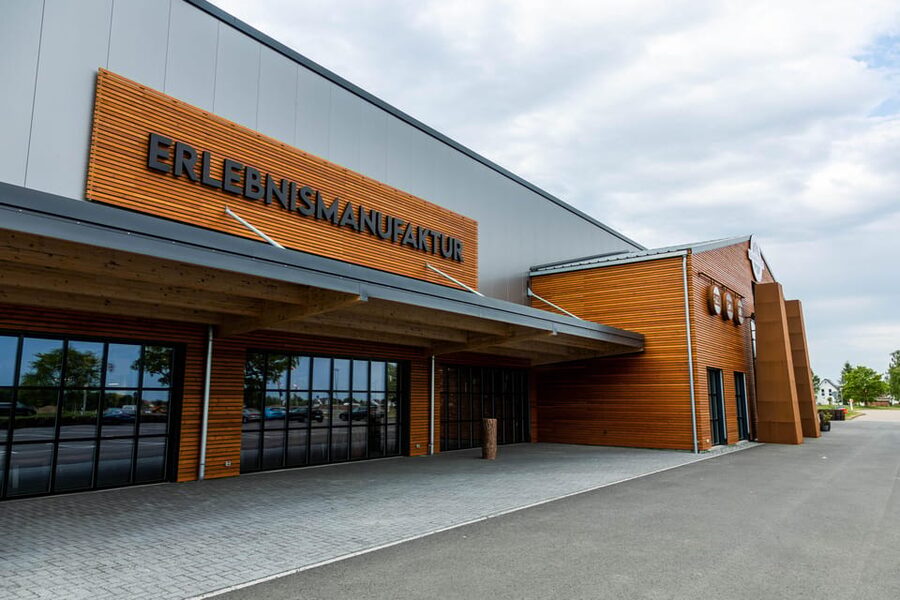 Distillery tour with guide! - What Makes the MAENNERHOBBY Tour Worth Your Time
