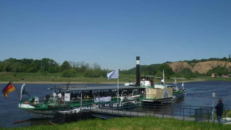 Dresden: Boat Cruise with Wine Tasting and Snacks - Wine tasting in the vineyards: five Saxon pours with snacks