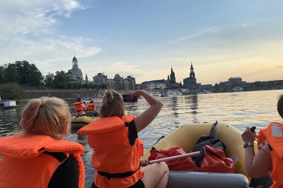 Dresden: Bootstour im Schlauchboot durch die Altstadt - Who should book this Schlauchboot tour, and who should skip it