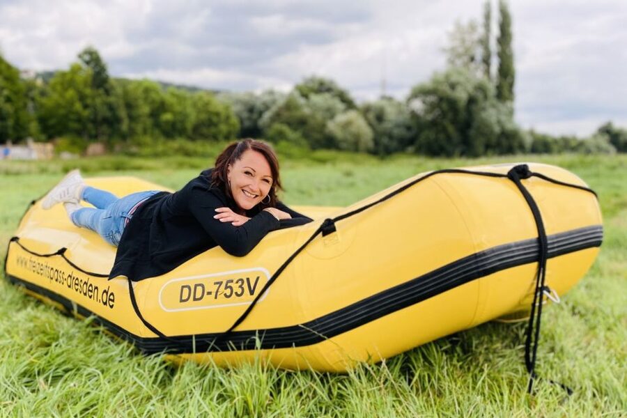 Dresden: Bootstour im Schlauchboot durch die Altstadt - Paddling the Elbe hillside: the castles you will recognize fast