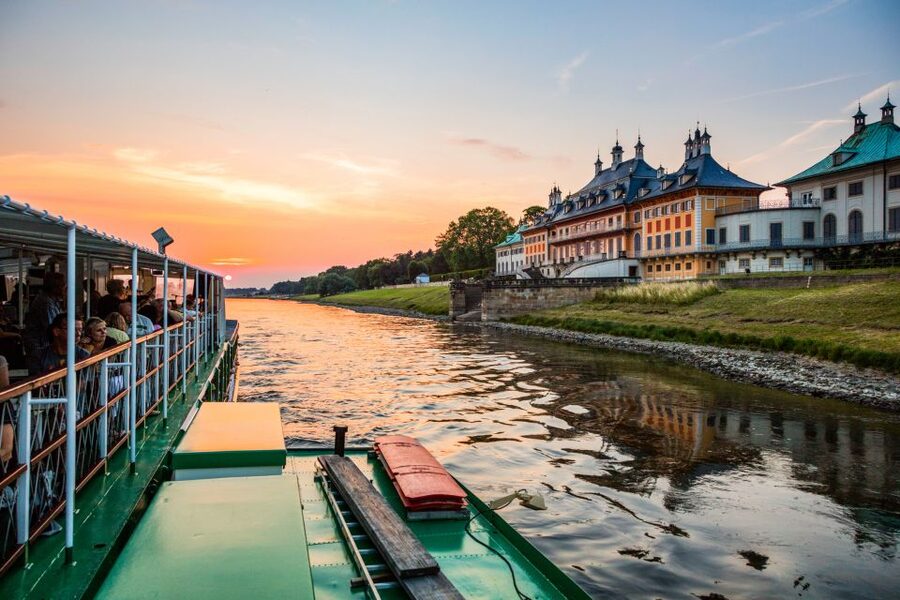 Dresden: Elbe River Cruise to Pillnitz Castle - Terrassenufer to Loschwitz: castles, neighborhoods, and river views that make sense