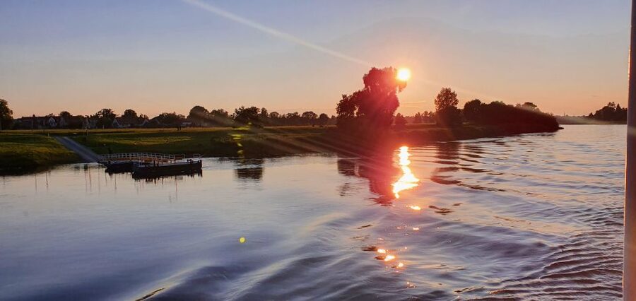 Dresden: Evening River Cruise with Dinner - Key things I’d circle before you go