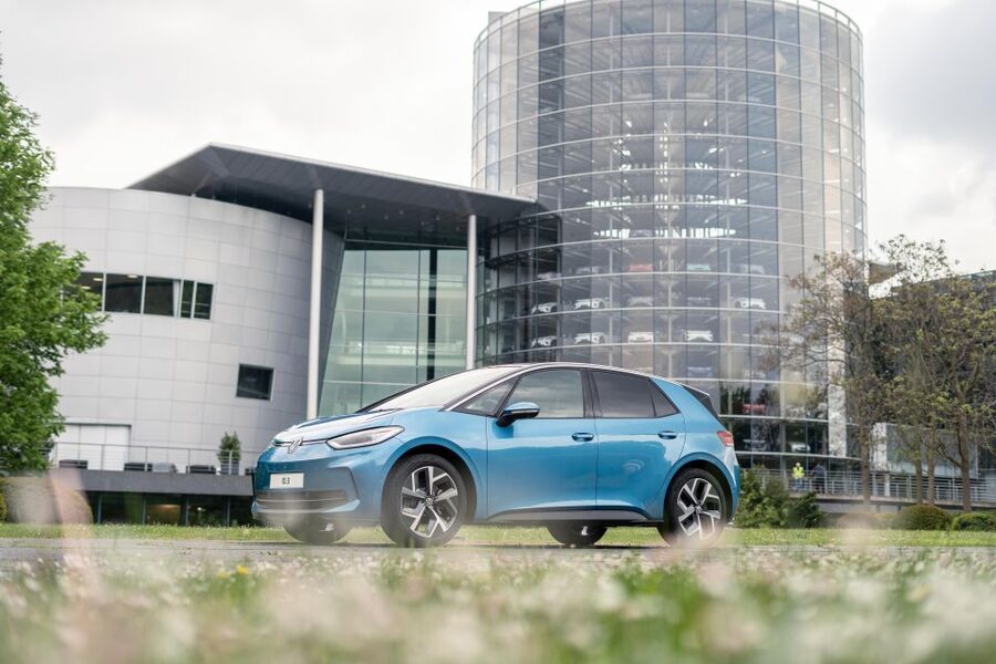 Dresden: Guided tour VW factory , test drive & food - Key things to know before you go