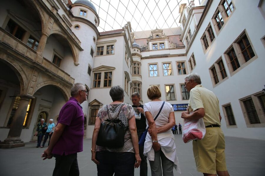 Dresden: Guided Tour with Beer Tasting - CAMONDAS Schokoladenmuseum Dresden and the chocolate beer twist