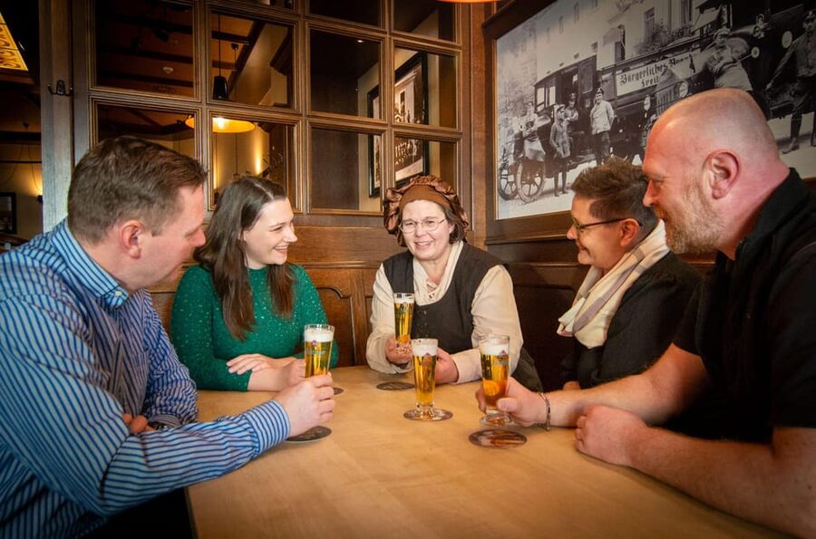 Dresden: Guided Tour with Beer Tasting - What you learn: rituals, regional specialties, and spicy anecdotes