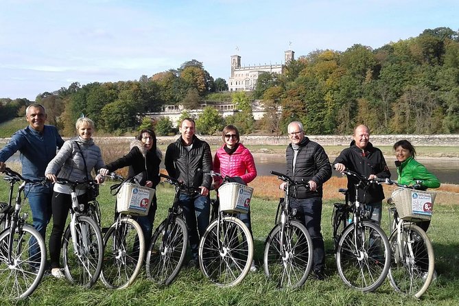 Dresden Highlights - Big city tour with bike - Elbufer and Grosser Garten, your built-in green break