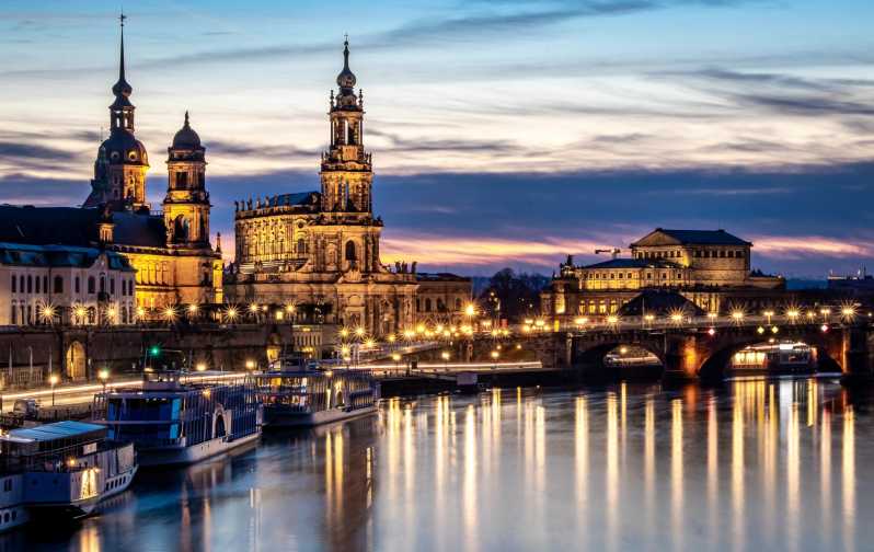 Dresden Old Town - Guided Walking Tour in English - Neumarkt and Frauenkirche, led by the Martin Luther Statue