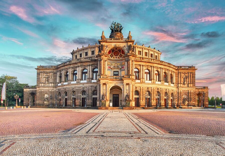 Dresden: Semperoper and Old Masters Picture Gallery - How the Tour Explains the Semperoper’s Acoustics