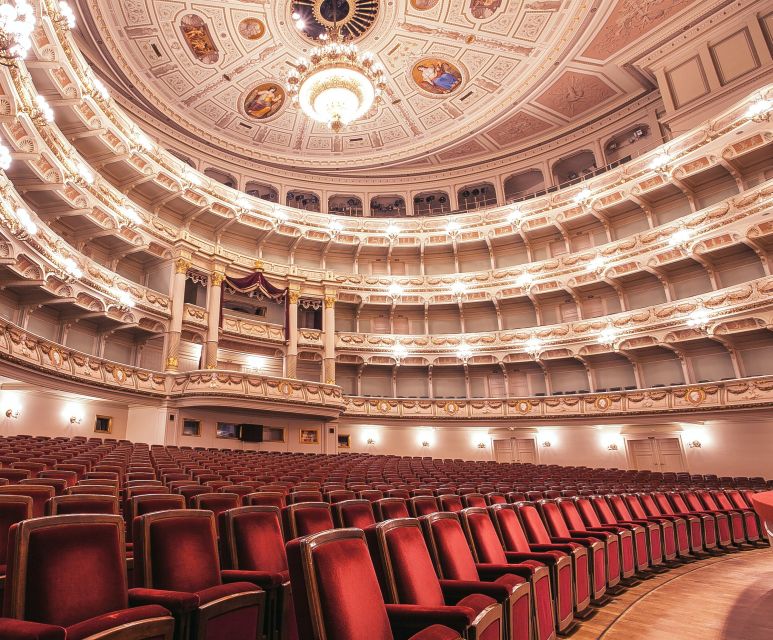 Dresden: Semperoper Guided Tour for Families - What a “Normal Day” in an Opera House Means Here