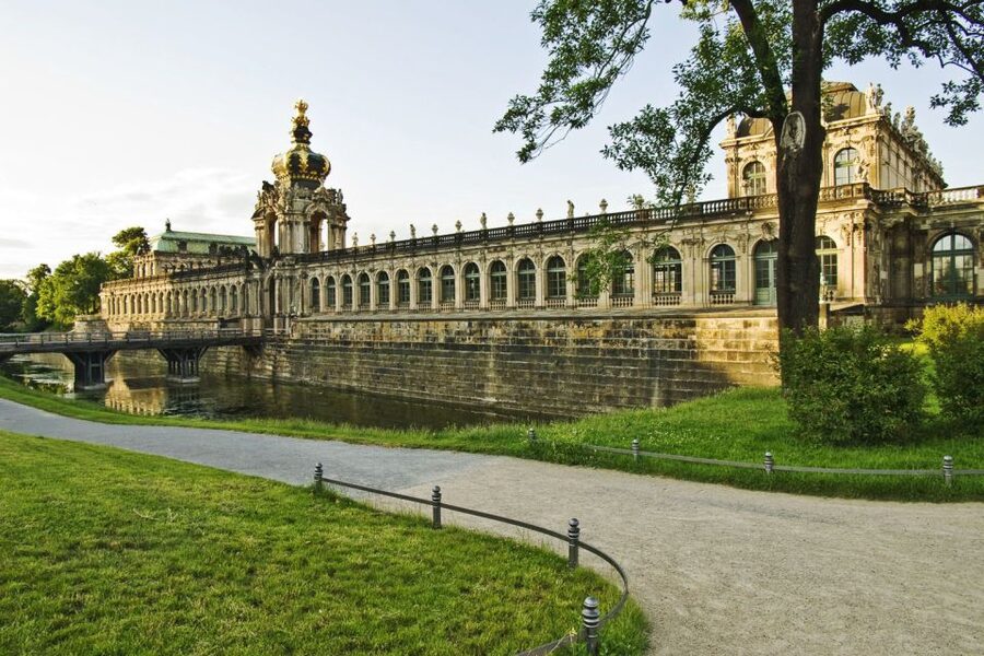 Dresden: Smile Tour with Prosecco - How the Smile Tour “flow” actually works in 105 minutes
