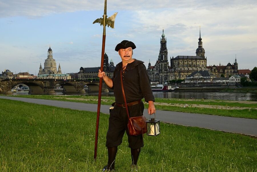 Dresden: Tour of the Baroque Quarter with a Night Watchman - Following the route from Altendresden into Neustadt