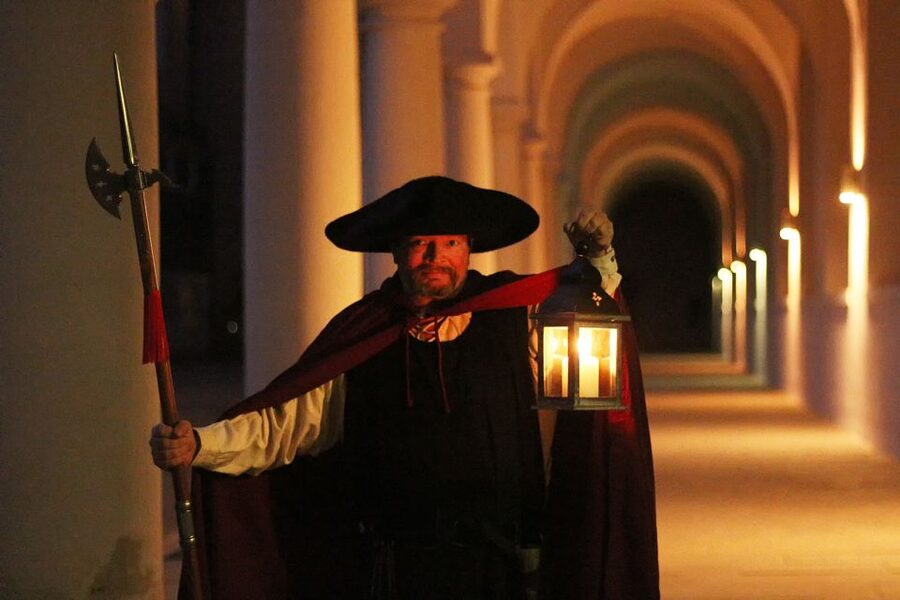Dresden: Walking Tour with a Night Watchman and Meal - How Long Is 1.5 Hours, Really, and How to Make It Fit Your Night