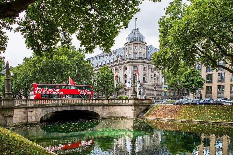 Düsseldorf: 24-Hour Hop-On Hop-Off Ticket - Timing Reality: Delays, Seasonal Stop Changes, and Saturday Skips