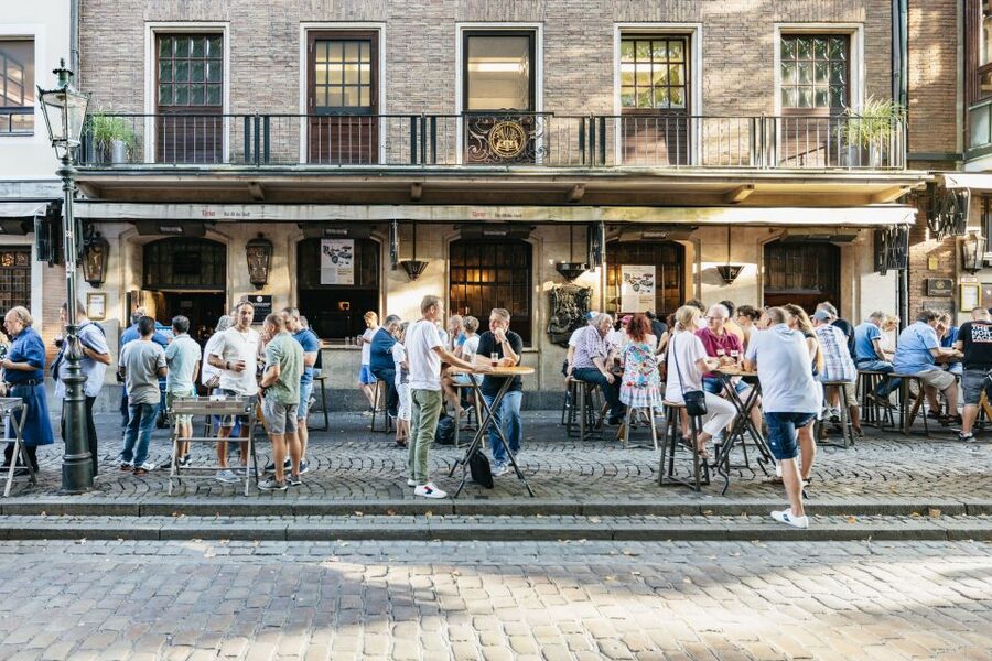Düsseldorf: Altbier-Safari Beer Walking Tour - Quick highlights you should know