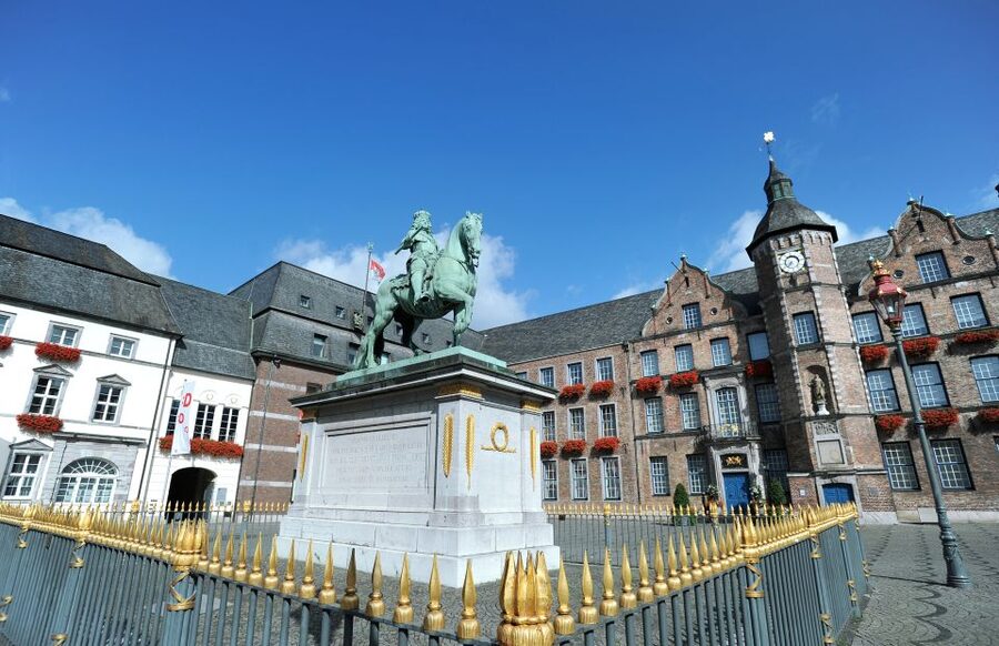 Düsseldorf: Altstadt Guided Tour - Düsseldorf Altstadt guided tour: what you’re really buying
