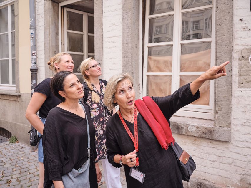 Düsseldorf: Altstadt Guided Tour - St. Lambertus Church and the twisted tower you can actually spot