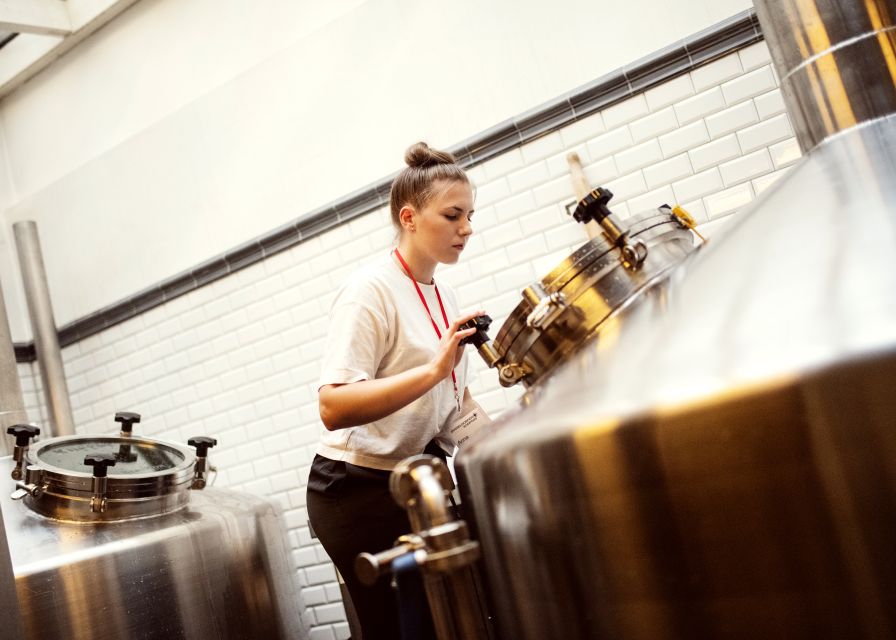 Düsseldorf: Brewery Tour with Alt Beer Tastings - First brewery stop: what you’re really checking for