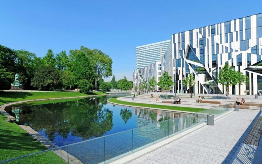 Düsseldorf: In a nutshell - the 60 minutes tour - Behind the scenes at Düsseldorf breweries and pubs