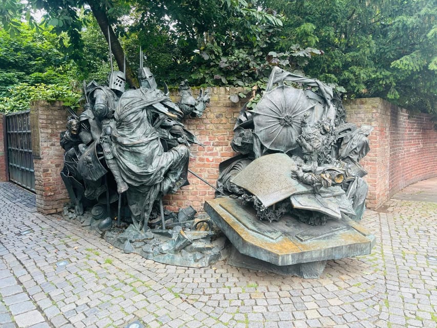 Düsseldorf: Old Town Historical Walking Tour with GEO EPOCHE - The castle tower stop: power and protection in plain view