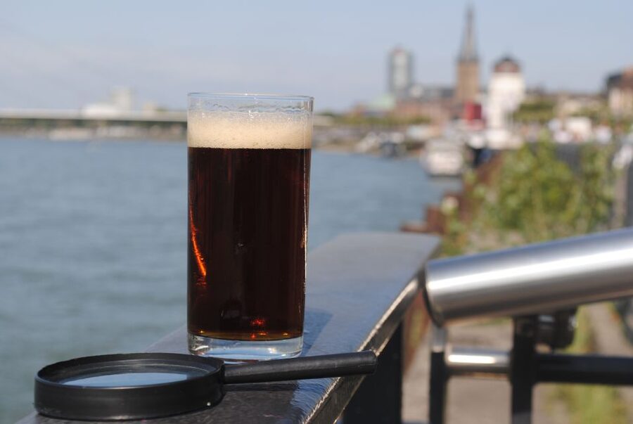 Düsseldorf: Old Town Interactive Crime Tour with actor - Who This Tour Fits Best (and Who Should Think Twice)