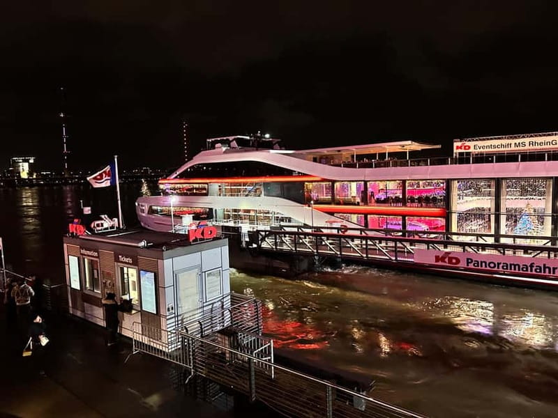 Düsseldorf: Winter Afternoon Boat Cruise on the Rhine - What you really get in two hours