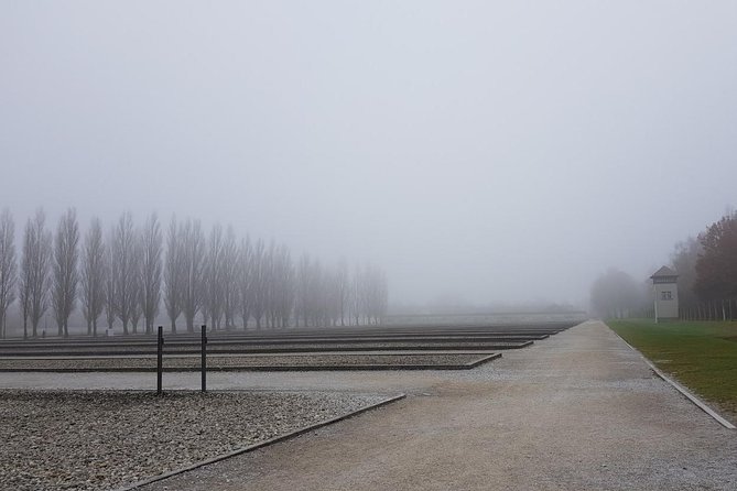 Early-Start Dachau Memorial Half-Day Tour from Munich - Group size and guide style: what to expect with up to 25 people