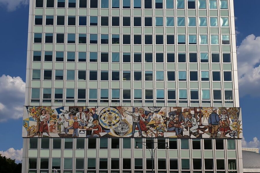 East Berlin and the Wall: Walking Tour - Price and value, what $351 per group up to 6 really buys