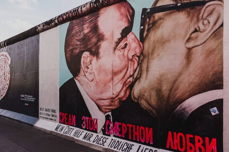 East Berlin and the Wall: Walking Tour - Small-group guide quality makes a difference here