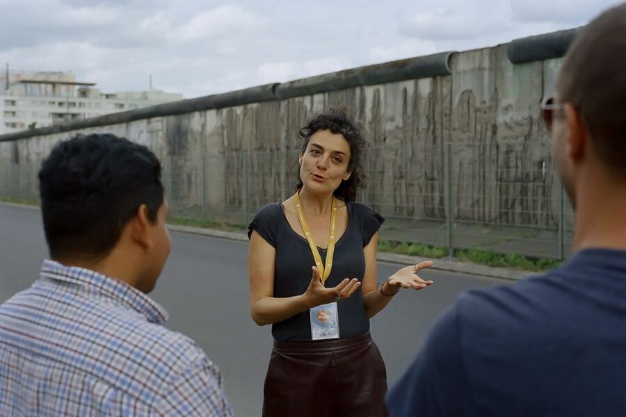 East Berlin and the Wall: Walking Tour - From Potsdamer Platz to Nordbahnhof, you start with a boundary lesson