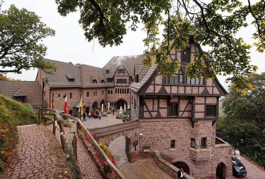 Eisenach: Private Guided Walking Tour - Starting at Bach House on Frauenplan: your bearings, then the connections