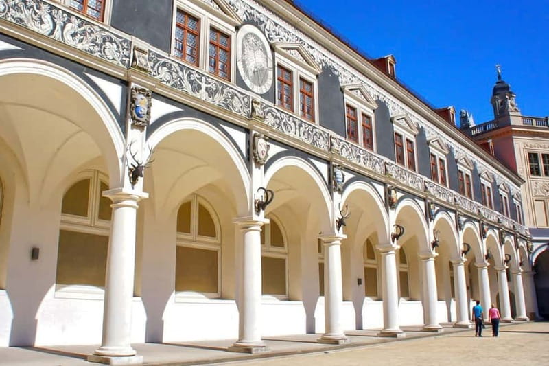 Elbfloren: Historical city tour - What to expect on the ground: pacing, comfort, and the small rules