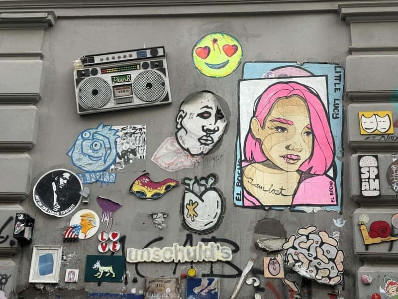 English guided insider tour through the Schanzenviertel - Price and value: what $34 buys you in a 2-hour neighborhood tour