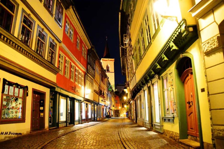 Erfurt: On the road with the bridge builder. Walking tour with anniversary tasting. - The Bohlenstube glimpse, shop life beyond the counter