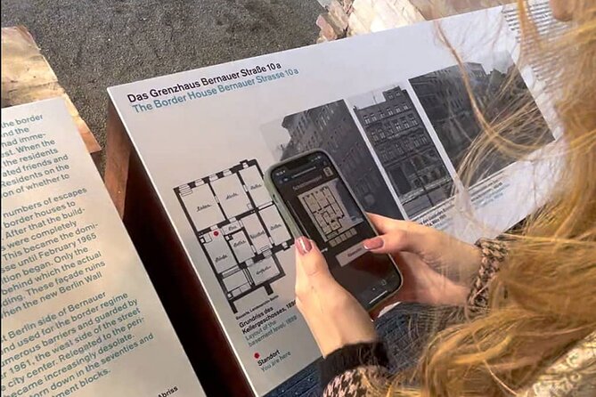 Escaping and spying on the Berlin Wall Scavenger hunt - Who should book this Berlin Wall escape hunt