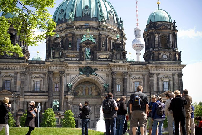 Explore Berlin Shore Excursion: Top Attractions Private Tour from Warnemuende - Führerbunker to Checkpoint Charlie: the war endings and the Cold War front lines