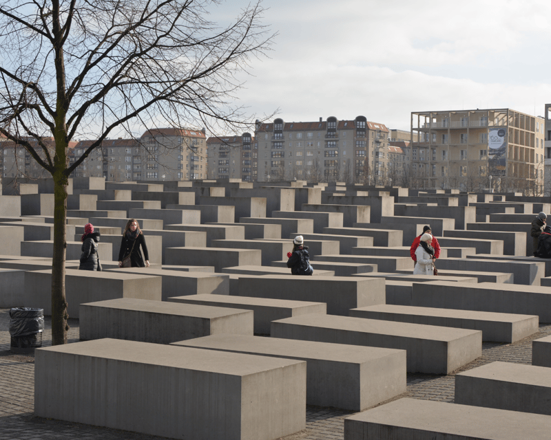 Explore Berlin Tour: History and Highlights - Holocaust Memorial and Hitler’s Bunker: heavy topics, guided framing