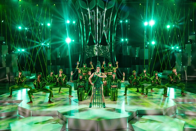 FALLING | IN LOVE Grand Show at Friedrichstadt-Palast Berlin - Who Should Book This Show, and Who Might Skip It