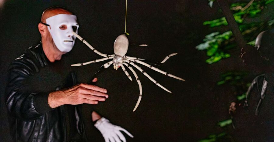 Franfurt Horror Tour: Terror of the White Spider - Following the Cast: A Walking Play Where You’re Part of the Action