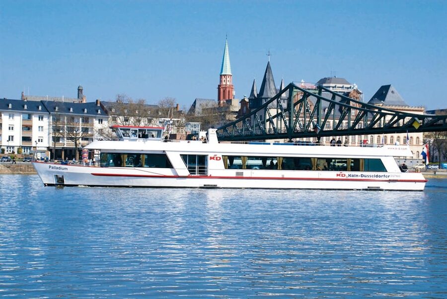 Frankfurt: 1-Hour Panorama Boat Cruise on the river Main - What You Actually See: Cathedral Area to River Bridges