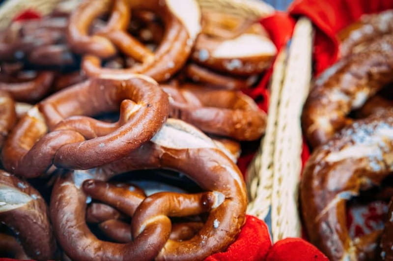 Frankfurt: 2-hour Best Intro Walking Tour with a Local - What the Price Includes, and How to Judge Value