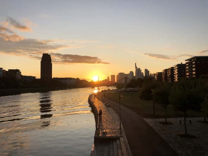 Frankfurt Card: Experience Frankfurt at the Best Price - Science, Photos, Shopping, and the Fun Stuff You Might Skip