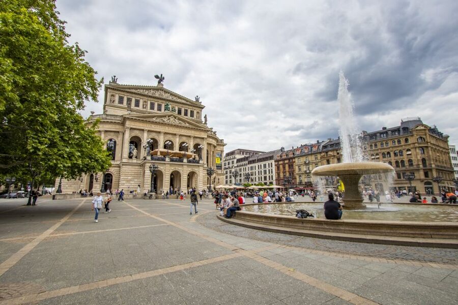 Frankfurt: Express Walk with a Local in 60 minutes - Römerberg Square: Where Frankfurt’s Story Becomes Visible