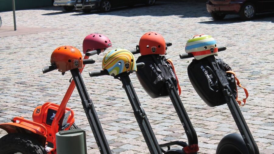 Frankfurt: Green Areas Segway Tour with Guide - Frankfurt-Höchst old town: the historic contrast you’ll remember