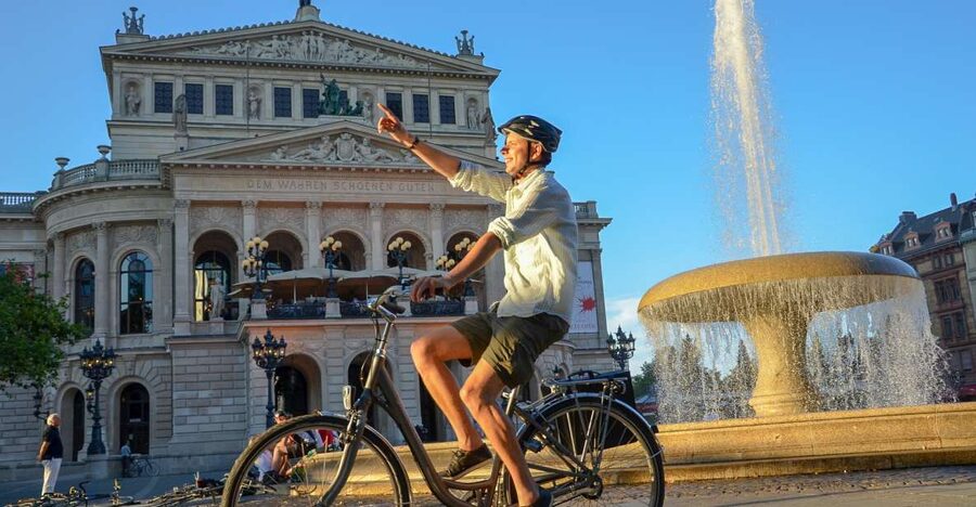 Frankfurt: Guided Bike Tour - Finding Frankfurt’s Old Town core, Römer, cathedral sights, and St. Paul’s
